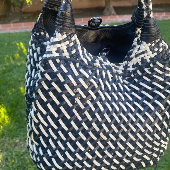 Black and White Woven Faux Leather Handbag - Picture 9 of 15